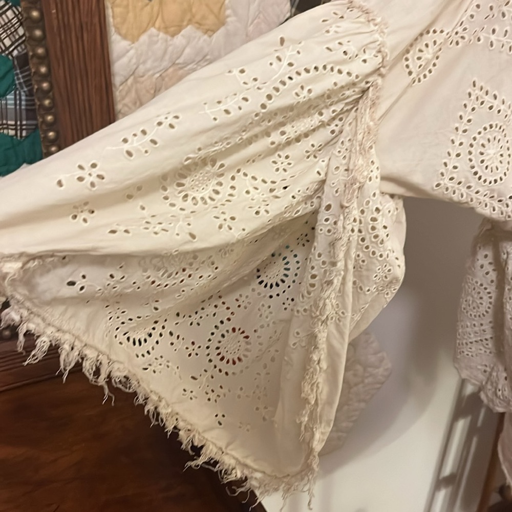 Magnolia Pearl Eyelet Selah Blouse in Moonlight Top - Picture 11 of 14